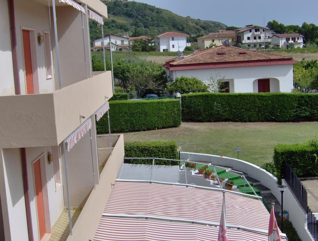Hotel Svizzero Sangineto Bagian luar foto