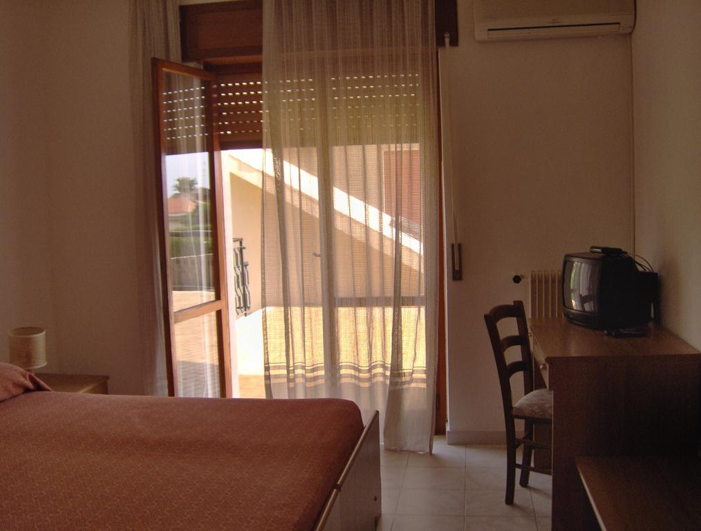 Hotel Svizzero Sangineto Ruang foto