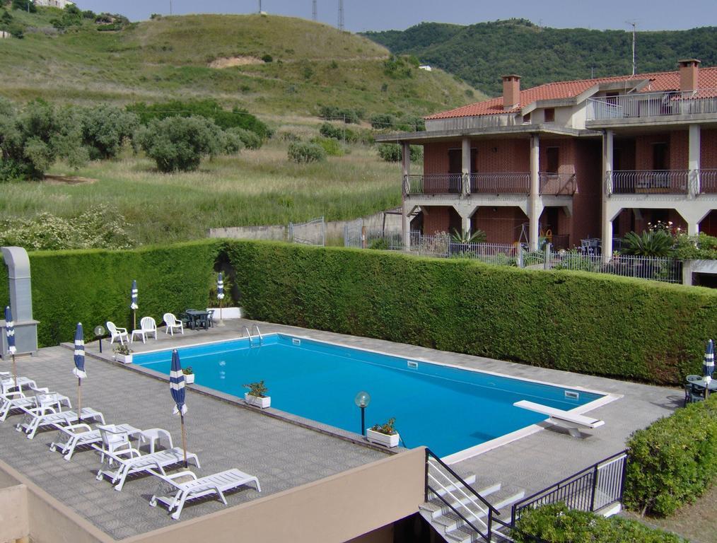 Hotel Svizzero Sangineto Bagian luar foto