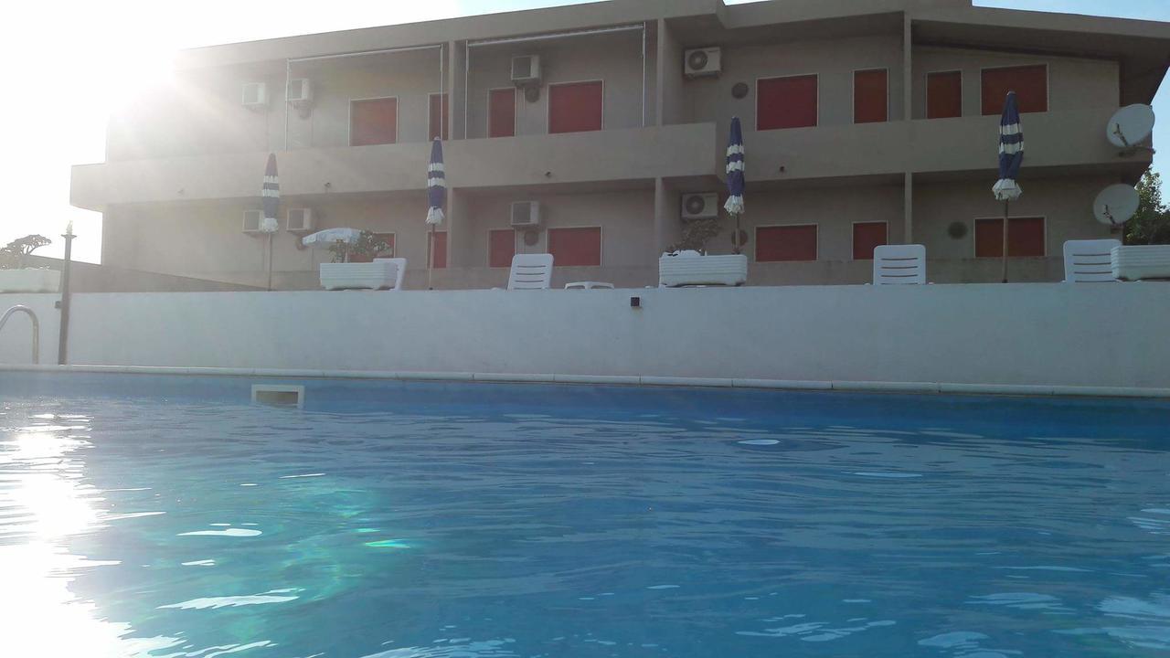 Hotel Svizzero Sangineto Bagian luar foto