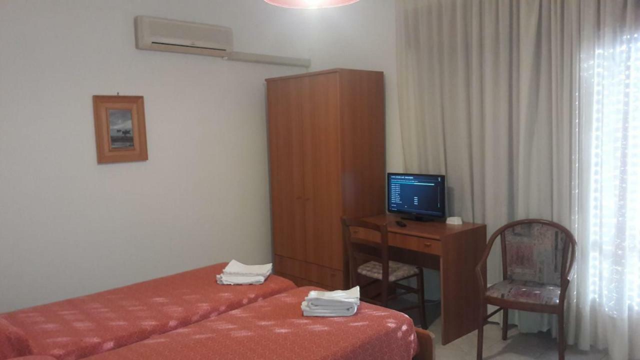 Hotel Svizzero Sangineto Bagian luar foto